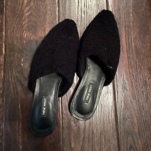 nine west furzy mule sherpa
